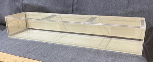 (再値下げしました）アクリル水槽 8×6ｔ（1800×450×300)