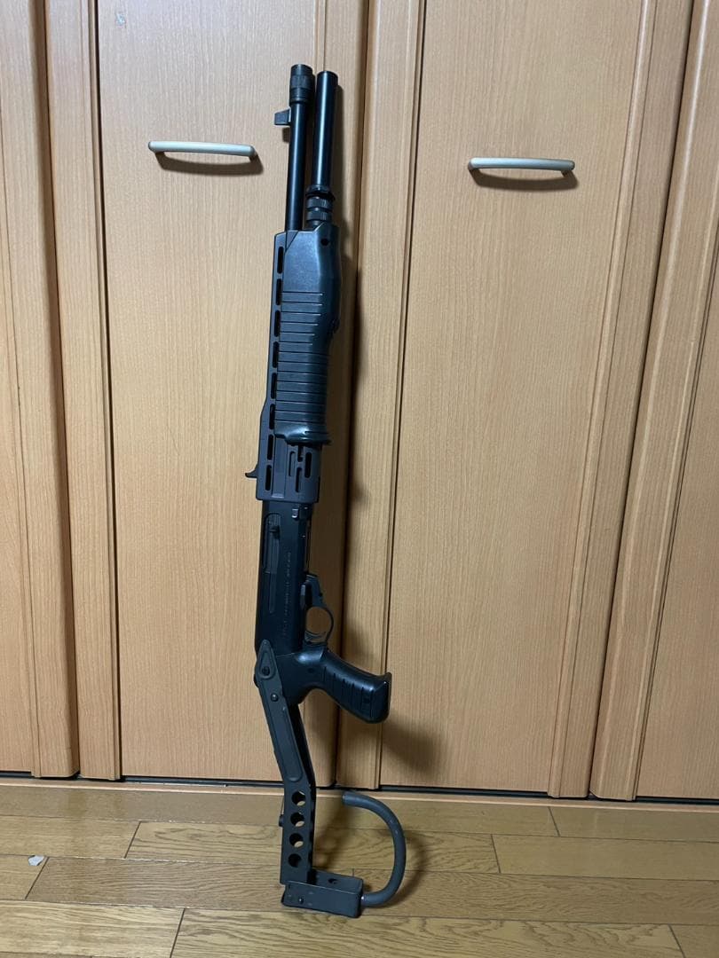 東京マルイ　エアーショットガン　ＳＰＡＳ１２（スパス１２）　メタルストック付き