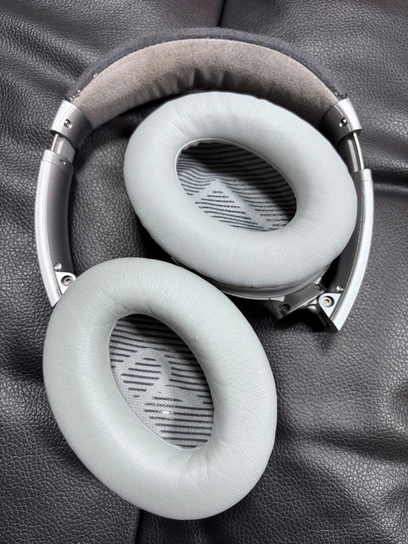 Bose ワイヤレスヘッドホン シルバー