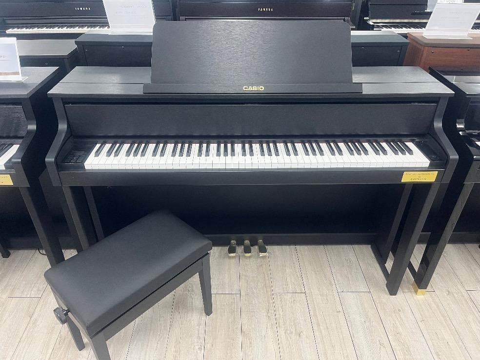 ★77109【電子ピアノ】CASIO　GP310BK　24年製