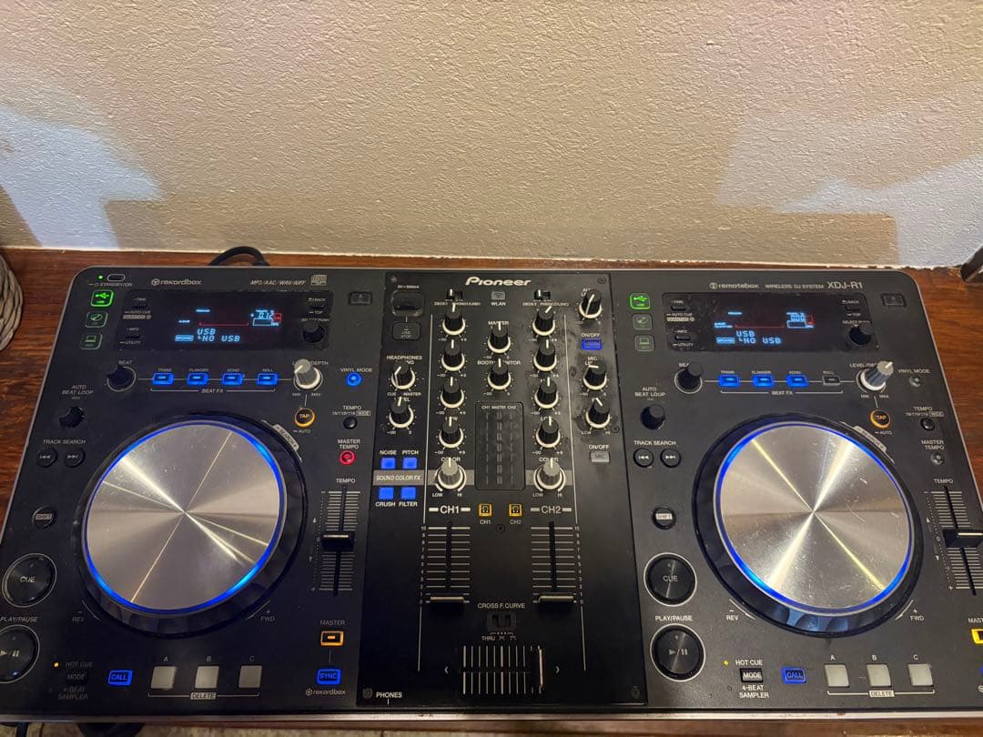 DJ機材 XDJ-R1