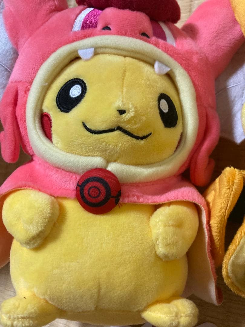 ポケセン限定　ギャラドス、リザードン、コイキングピカチュウぬいぐるみ3点セット