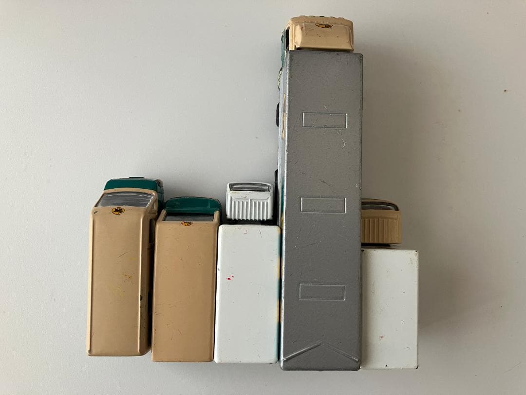 684_ヤマト運輸 トミカサイズミニカー ５台セット ディスプレイケース付