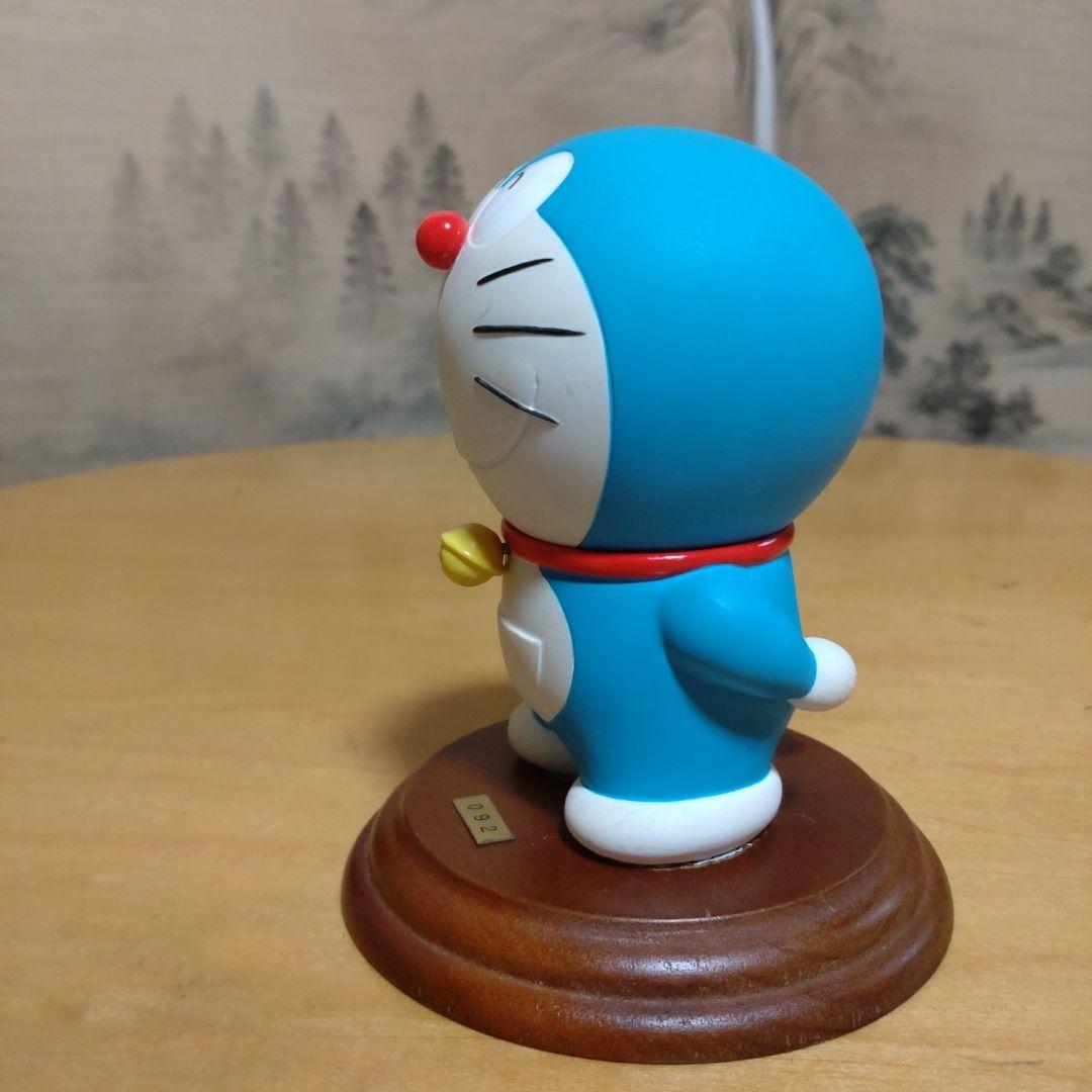 ドラえもん 限定フィギュア 木製台座付き コミニカ