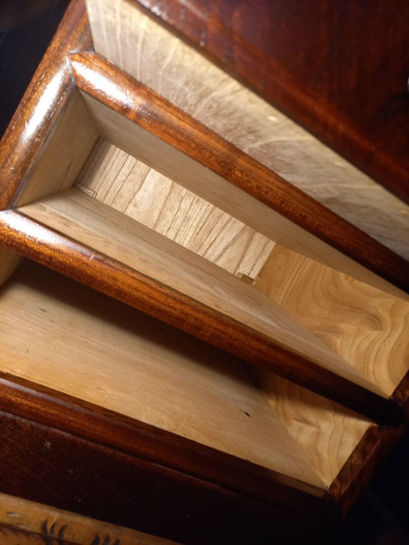 和物　高級　木組細工　欅　良杢目　無垢材　一枚板　重厚　大引き出し　五杯