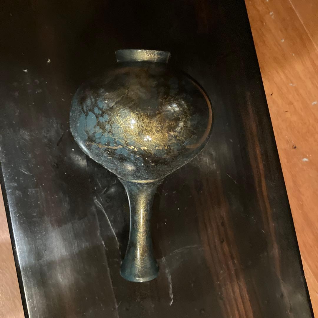 花瓶　金属製