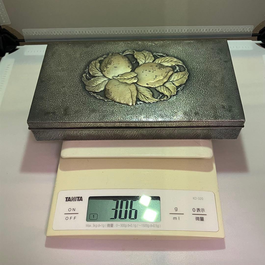 純銀宮本製 小物入れ 文箱 三桃の柄 306g