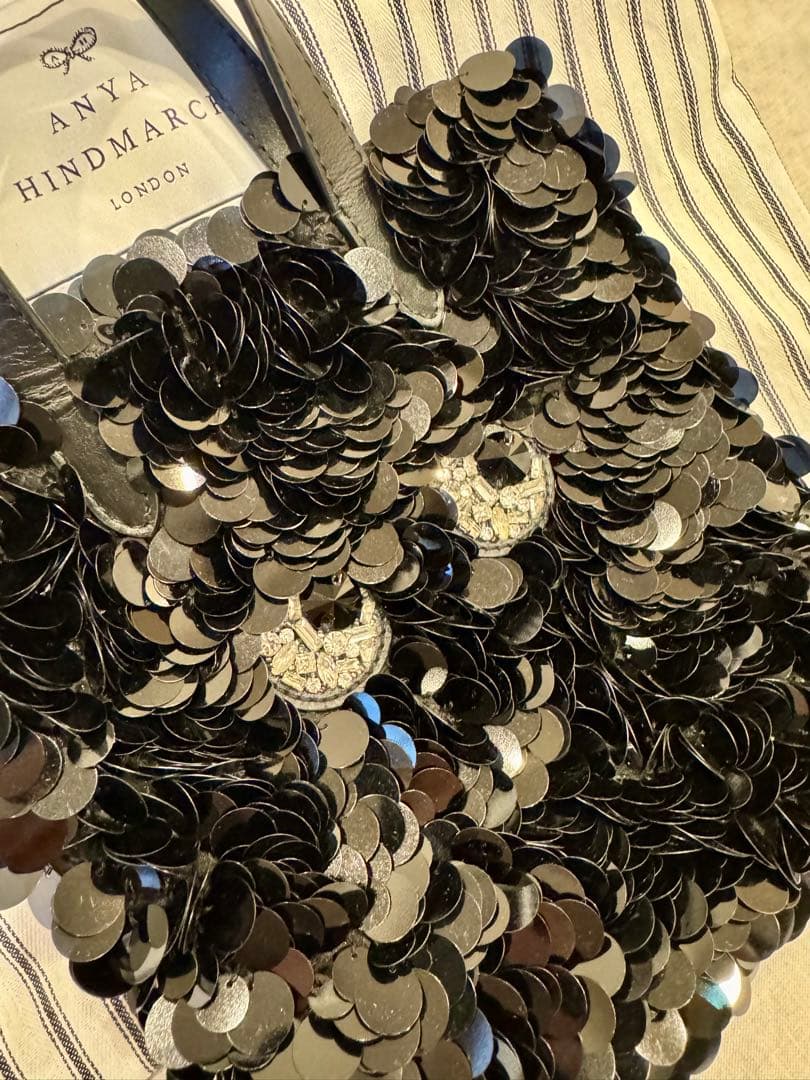 新品未使用です　ANYA HINDMARCH eyesハンドバッグ