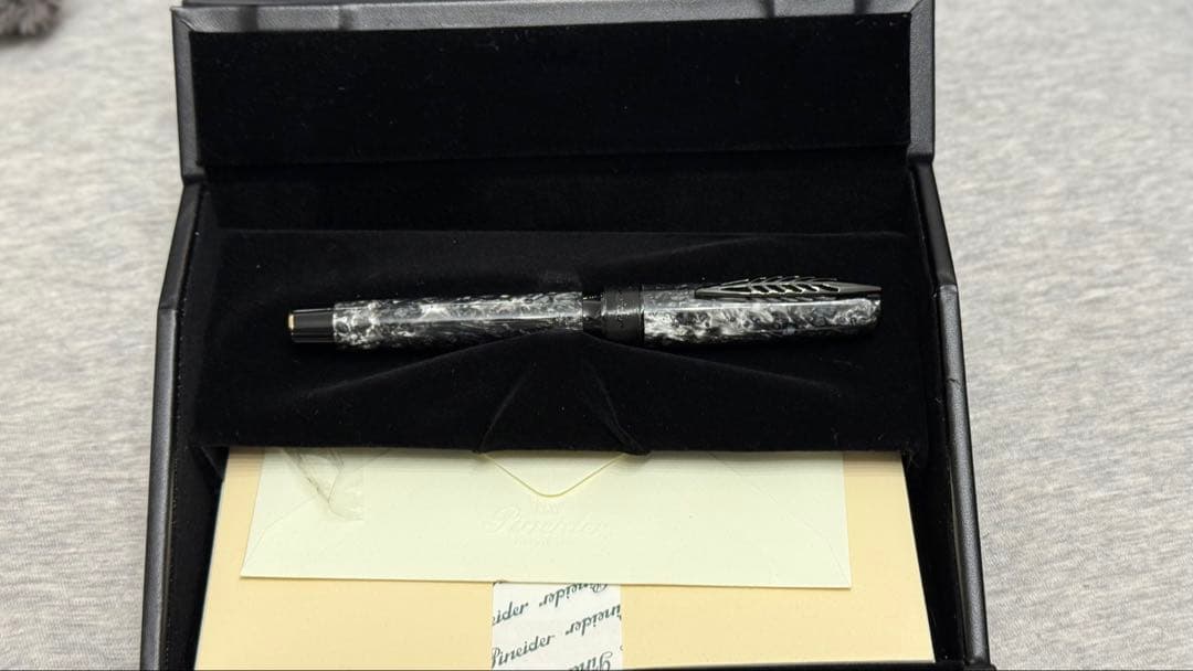 ピナイダー 万年筆 ラ・グランデ・ベレッツァ ロック グレー 吸 F