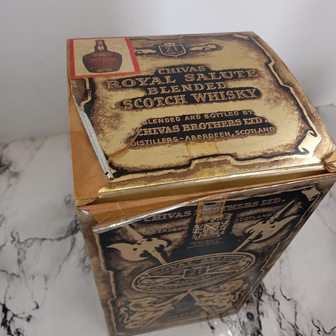 【未開栓】ロイヤルサルート 21年 赤 陶器ボトル シーバスブラザーズ