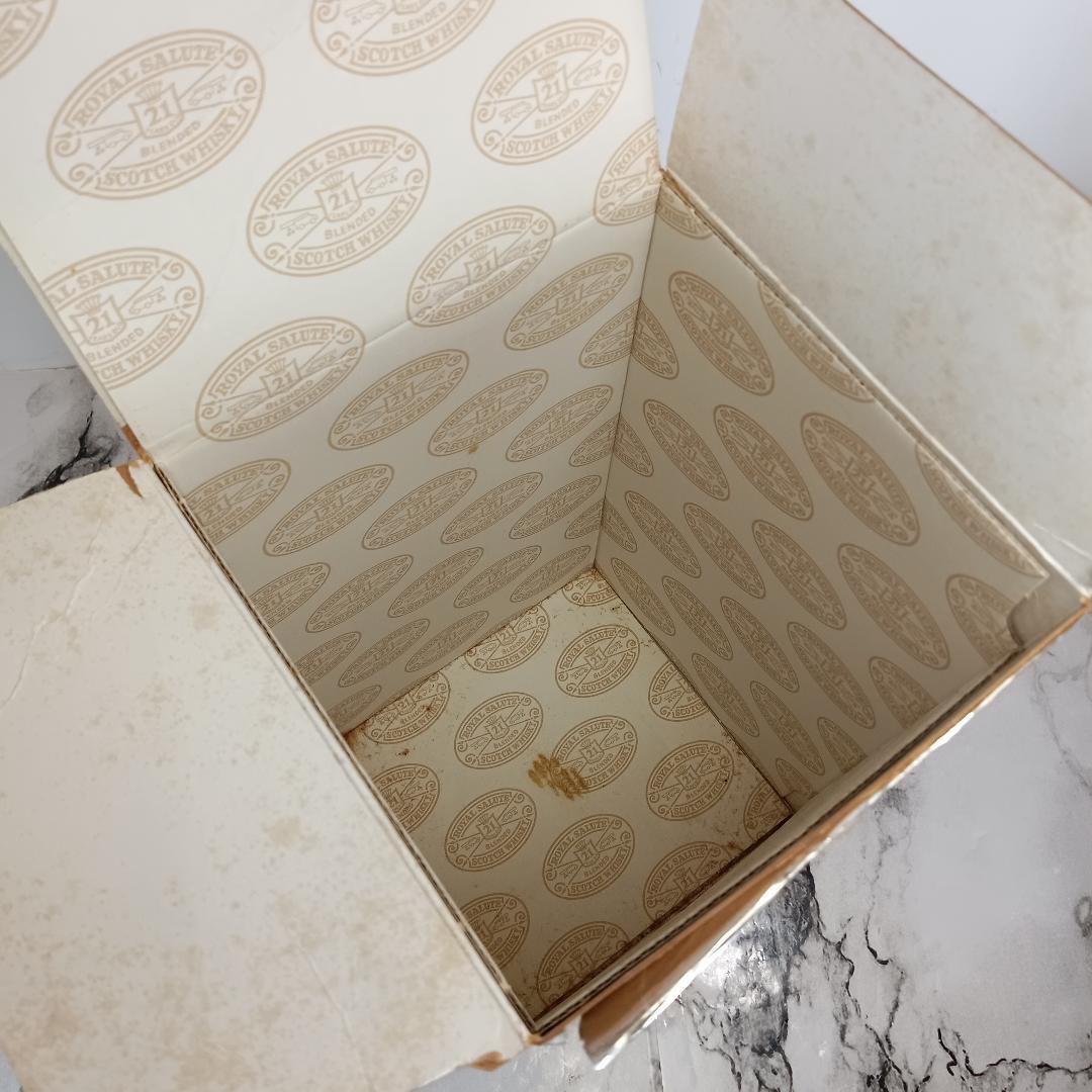 【未開栓】ロイヤルサルート 21年 赤 陶器ボトル シーバスブラザーズ