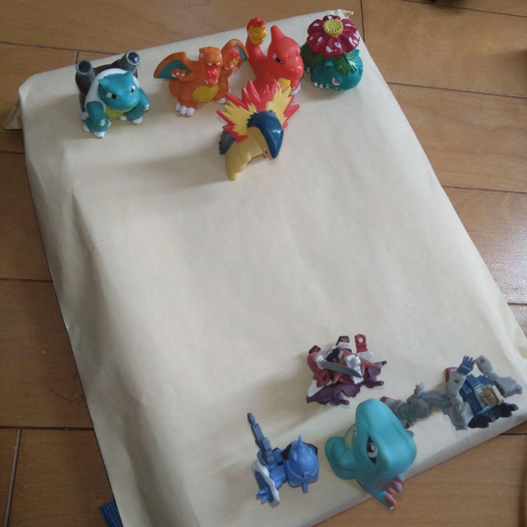 ポケモン指人形　VS　ガンダム