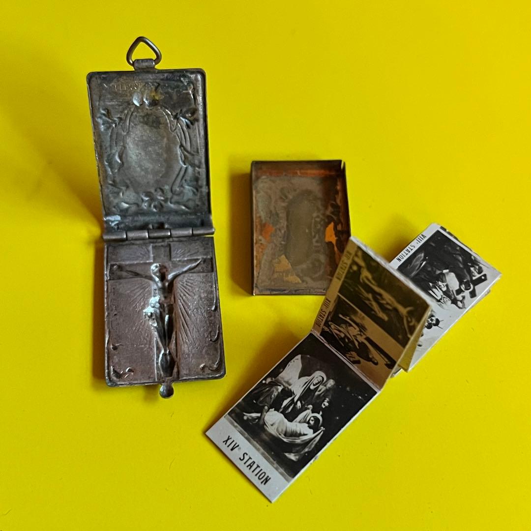 超コンパクトな携帯『目で見る聖書』
