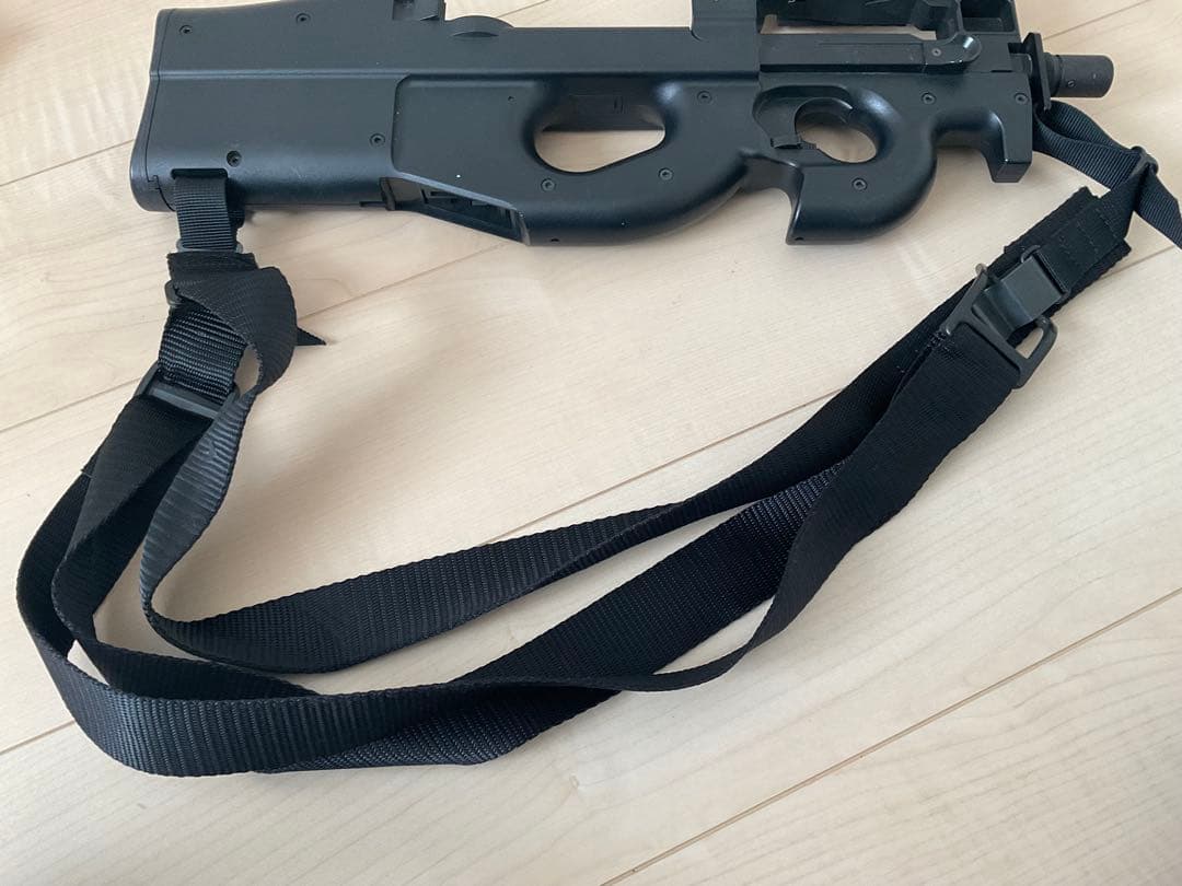 東京マルイ　電動ガン　P-90 スタンダード　現状