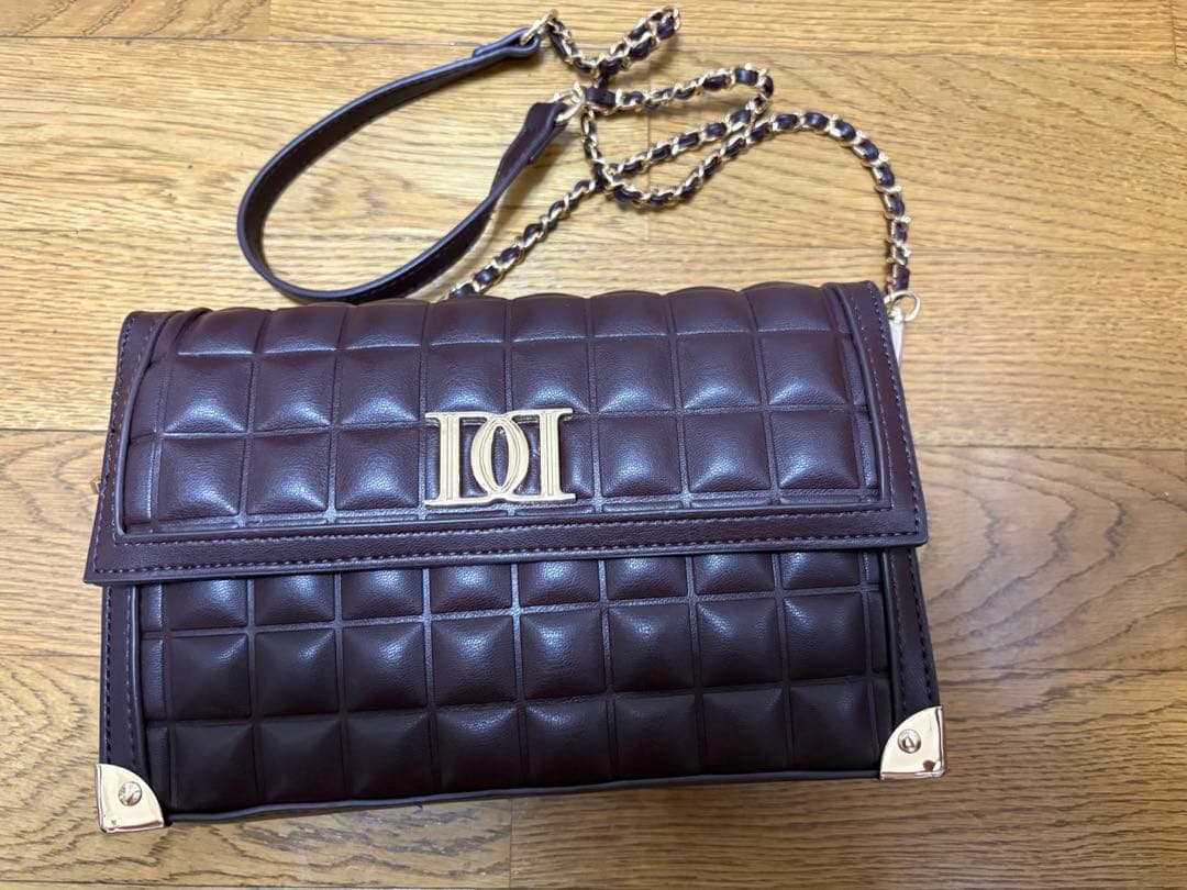 ダーリッチ　チョコレートキルトバッグ