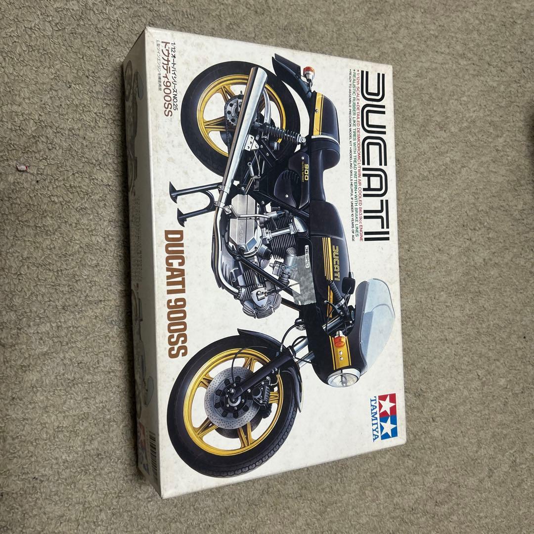 DUCATI 900SS プラモデル 1/12 TAMIYA