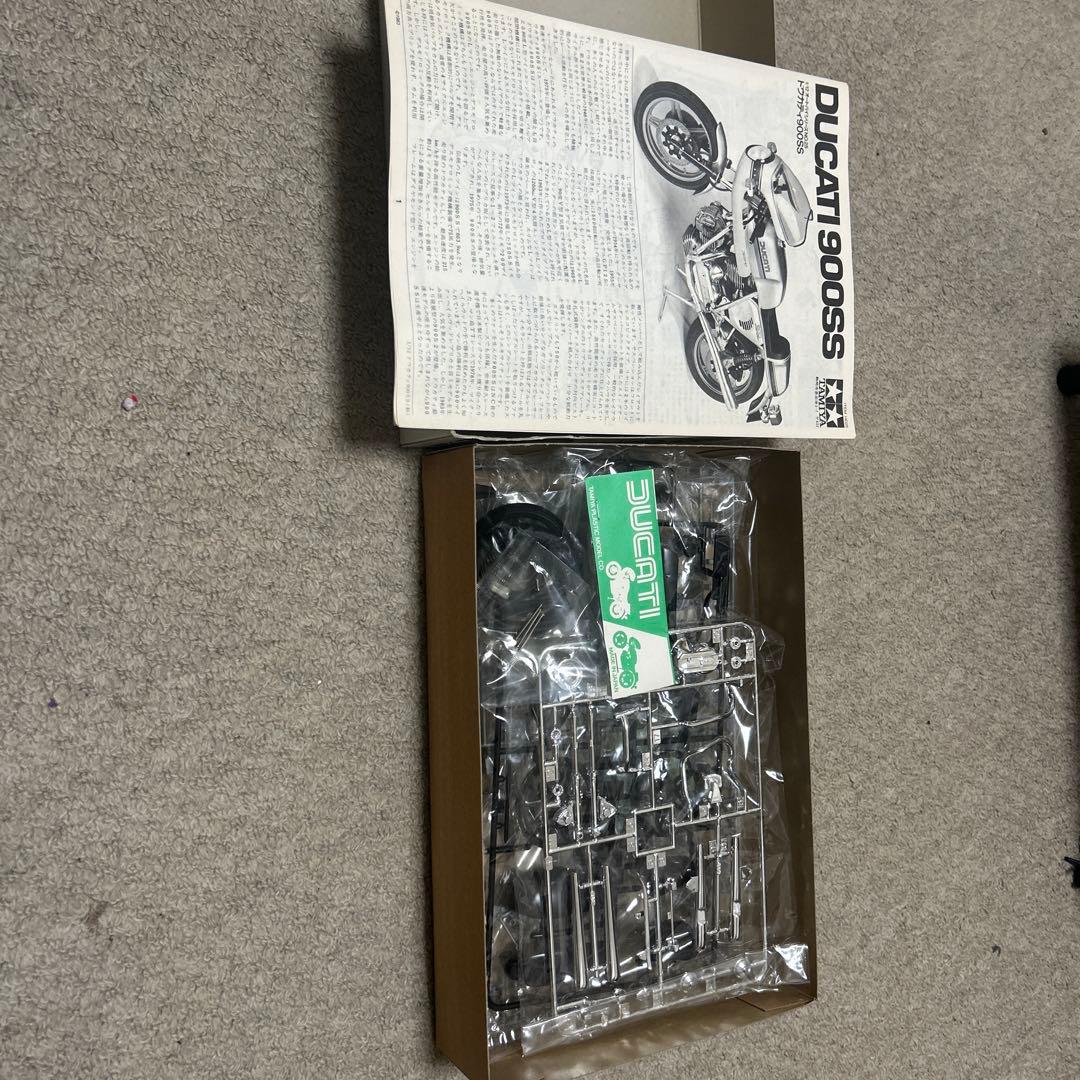 DUCATI 900SS プラモデル 1/12 TAMIYA