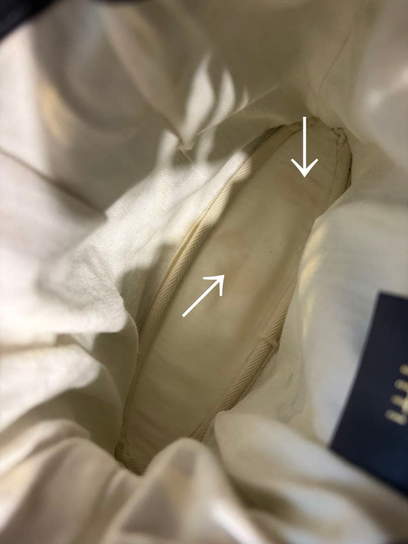 LA PEAU DE GEM レザー 巾着型ショルダーバッDRAWSTING