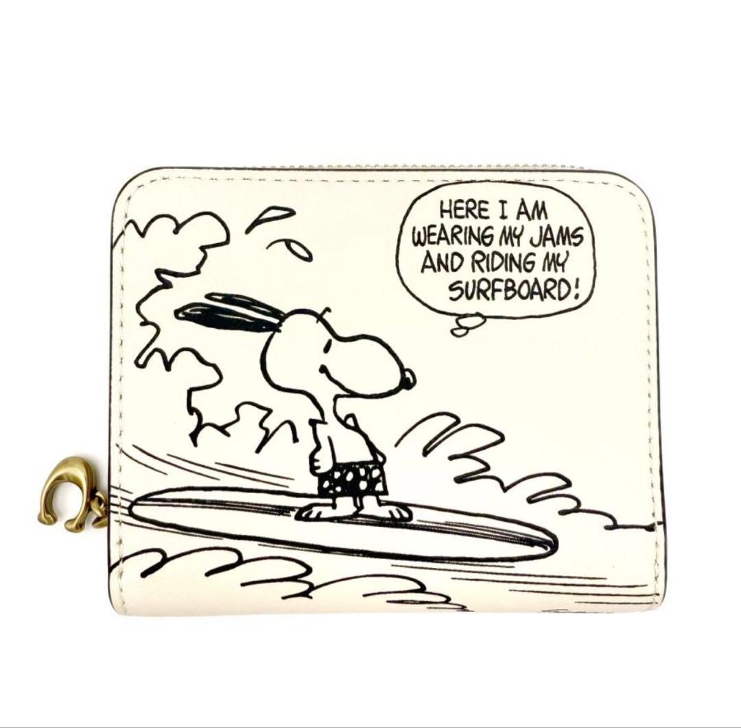 【新品未使用】coachスヌーピー 二つ折り財布コーチスヌーピーSNOOPY