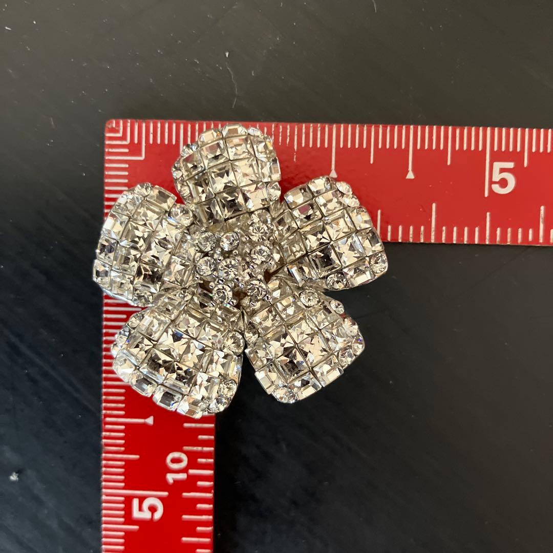 フォクシー　ブローチ