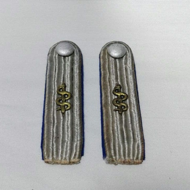 肩章