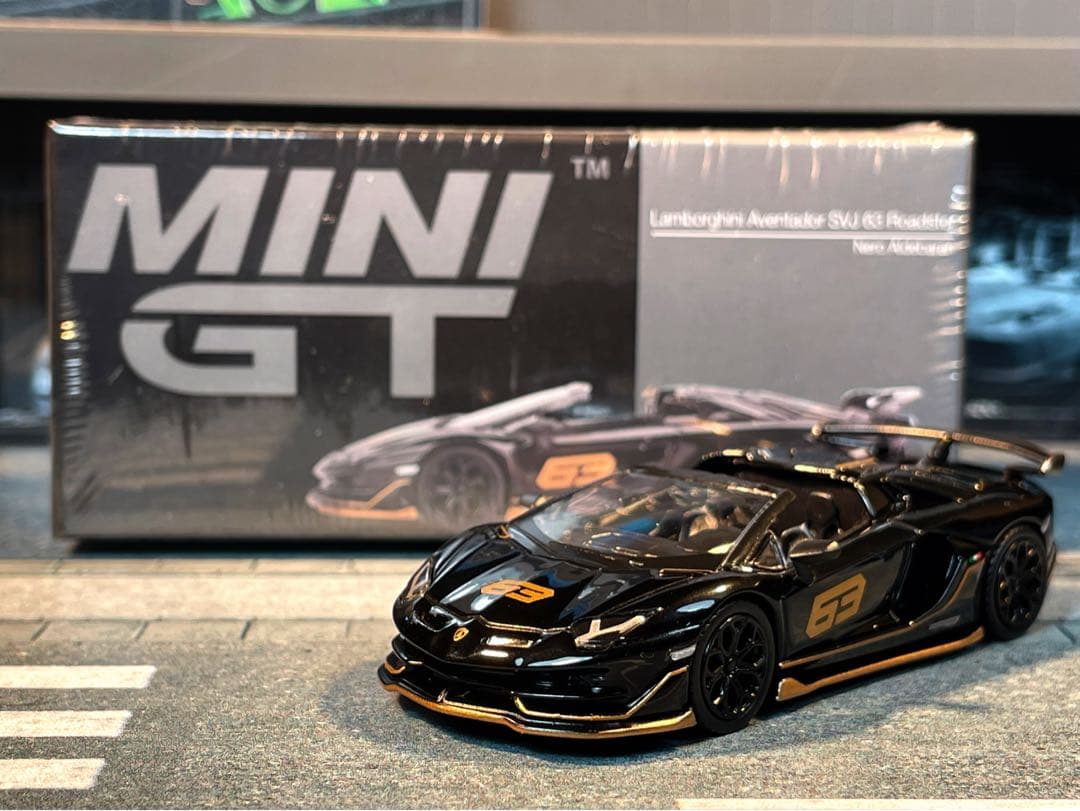 ゲン ランボルギーニ アヴェンタドール SVJ n°784