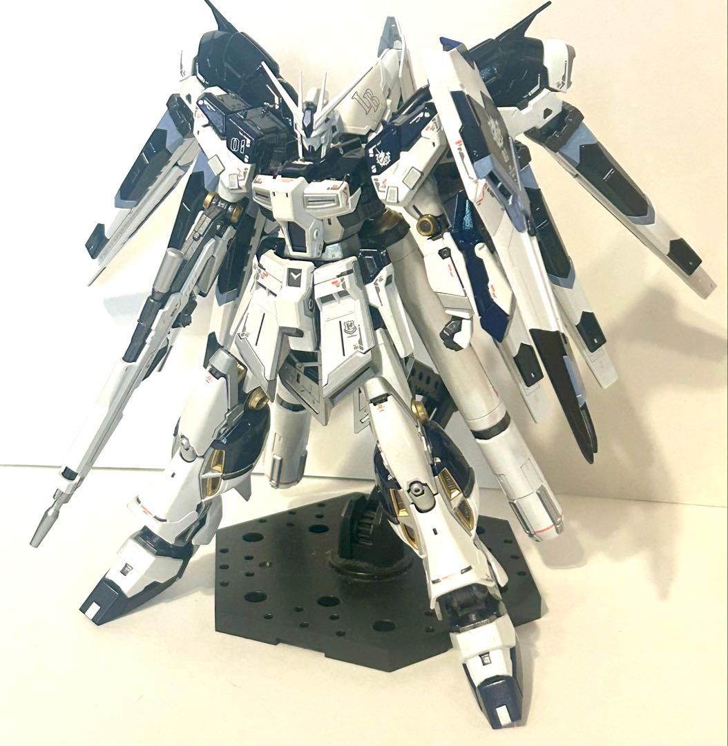 RG Hi-νガンダム　完成品　全塗装