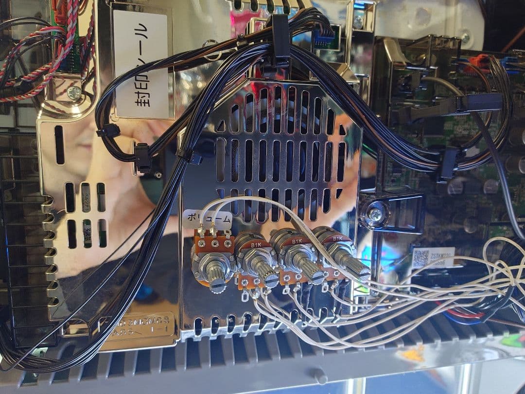 送料込　実機　 パチスロ ペルソナ5