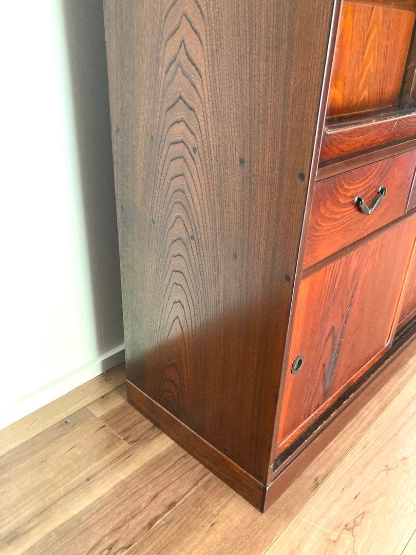 【連休sale】佇まい良さげな収納棚　食器棚