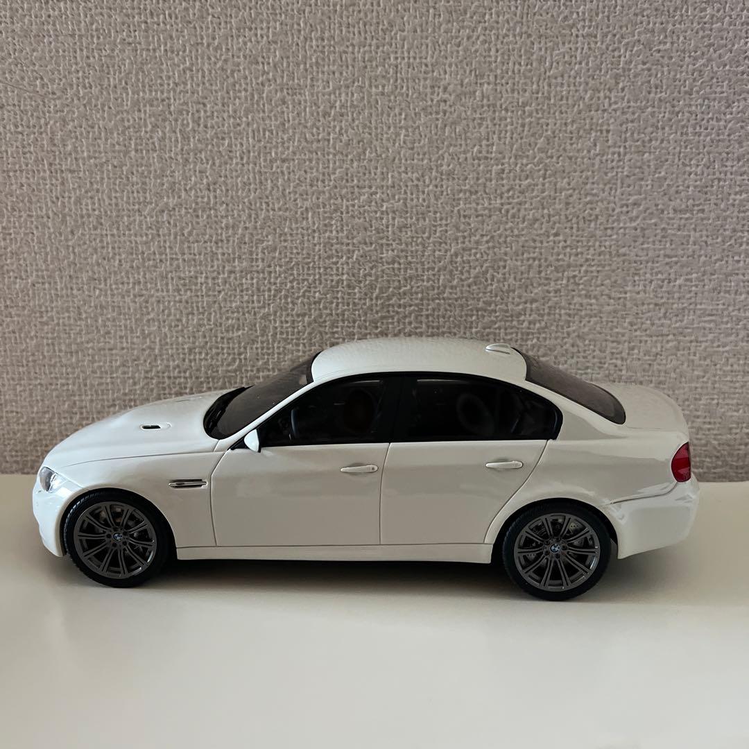 BMW M3 ホワイト 1/18スケール
