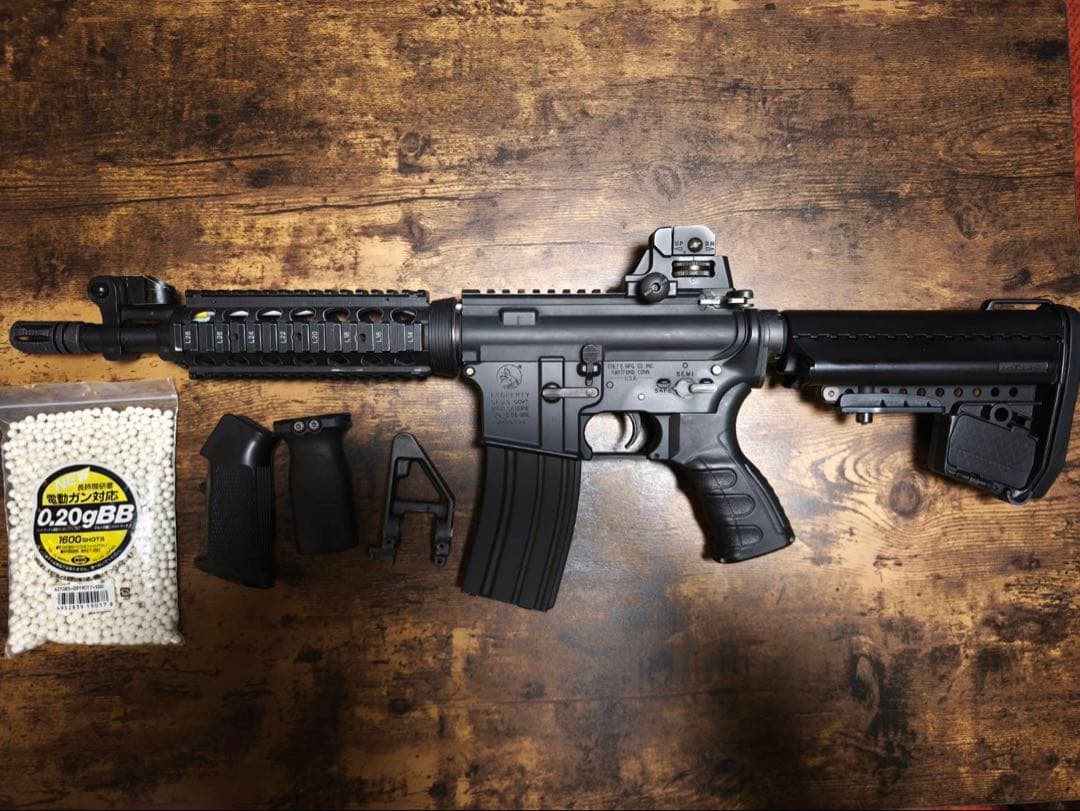 東京マルイ次世代電動ガン　M4CQB-R