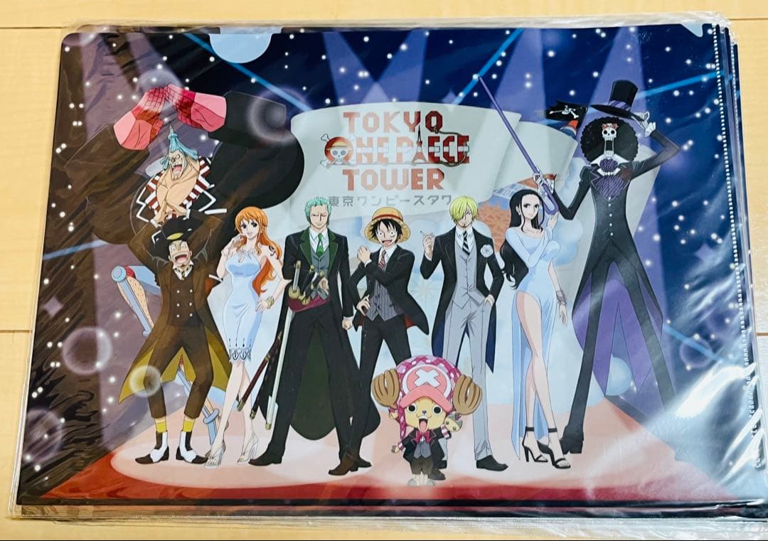 ワンピースタワー 限定 2016 春 クリアファイル ルフィ ゾロ ロビン ナミ