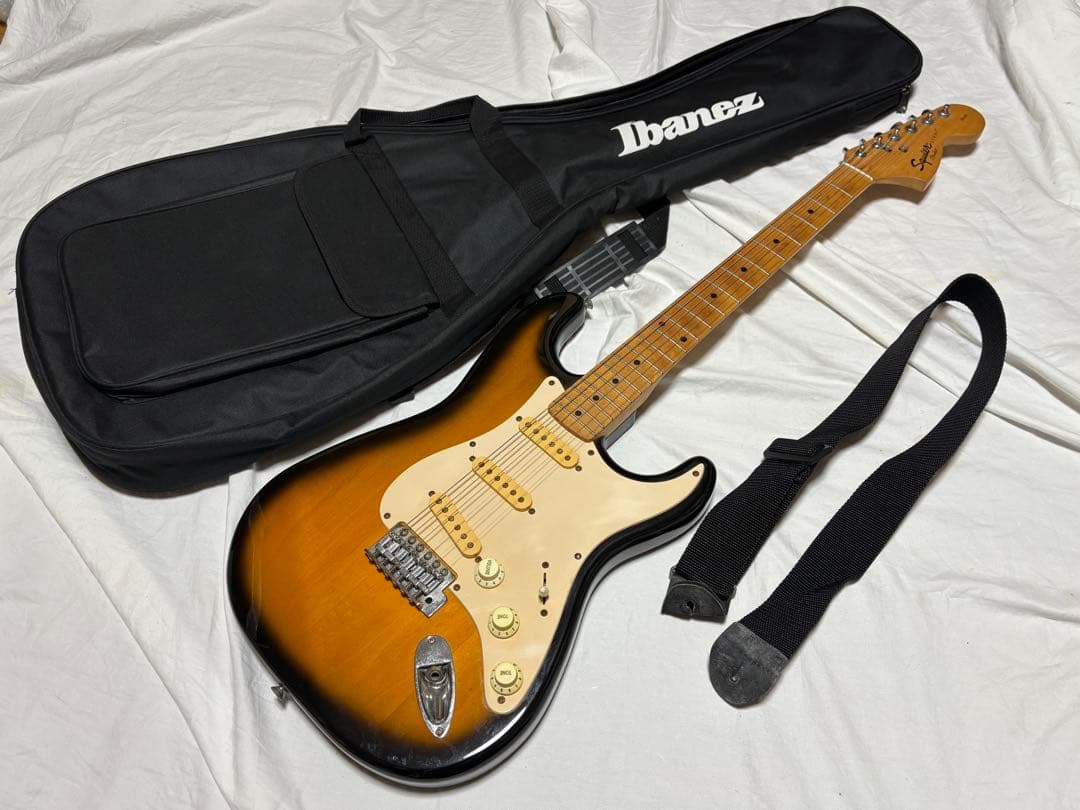 Squier by Fender エレキギター　ソフトケース付1916-01-3
