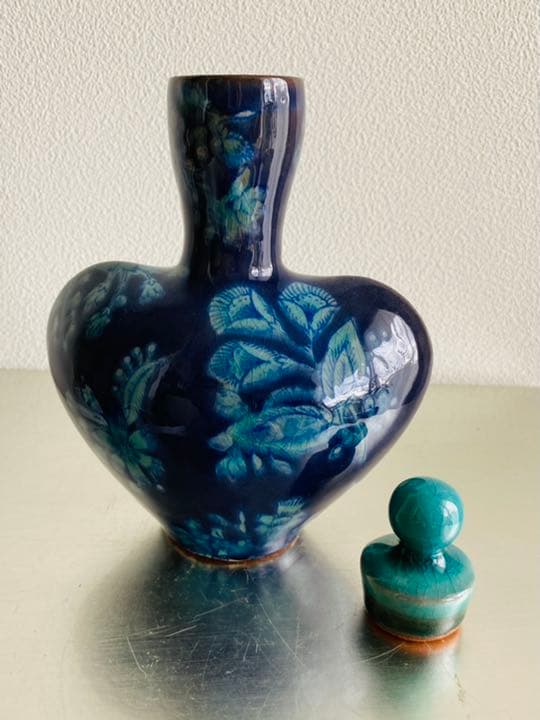 カラフェ　稲積佳谷　うつつ窯　九谷焼　伝説の怪獣柄