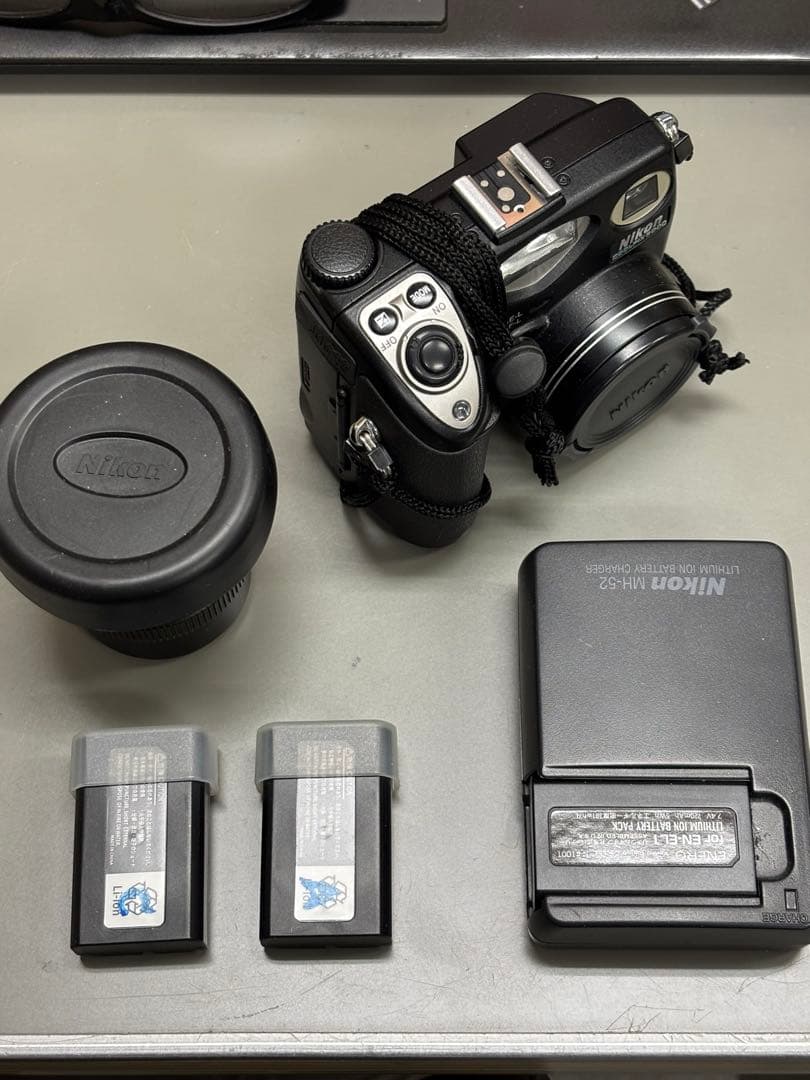 ニコンCOOLPIX 5000コンパクトデジタルカメラ バッテリ ワイコンUSB