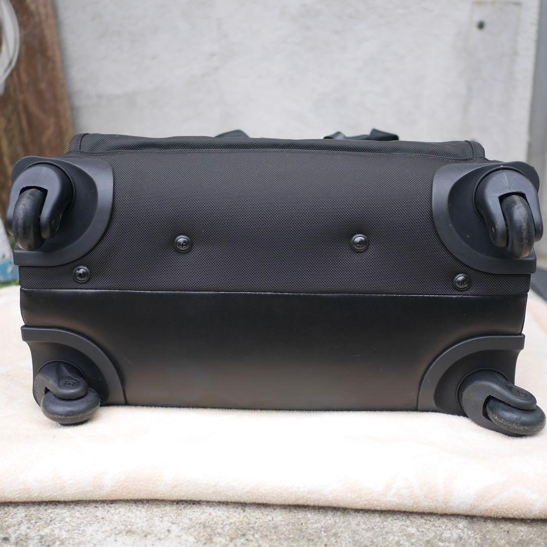 VICTORINOX 四輪キャリーバッグ　Architecture 3.0