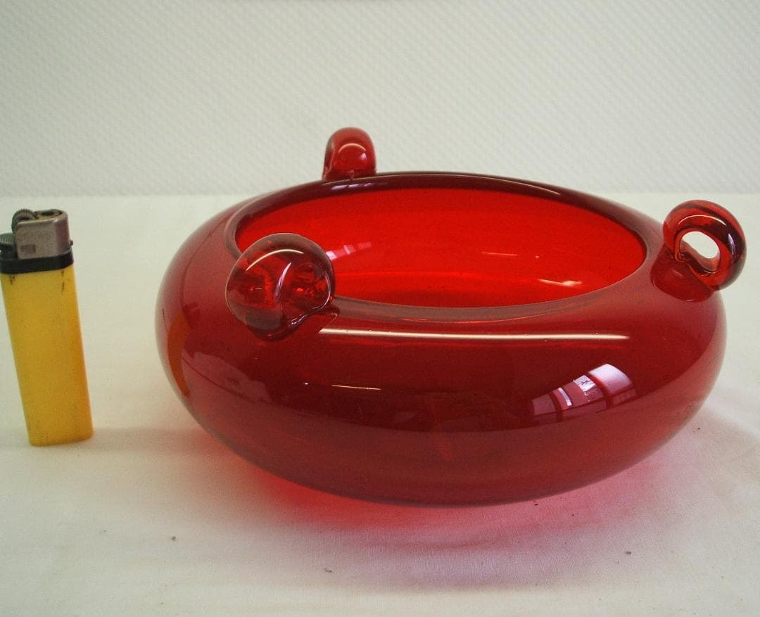 昭和中期物の美しい赤ガラスの吊るし円形花器 テーブルアクア USED品