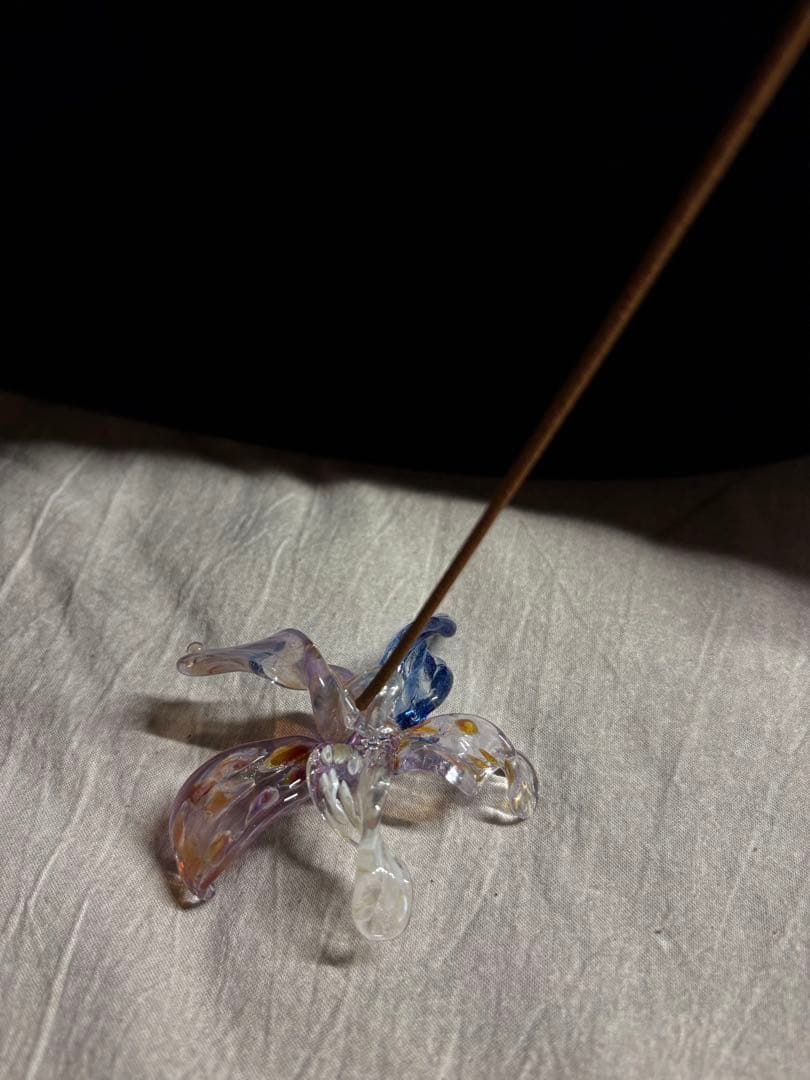 ガラス製 花の形状 お香立て