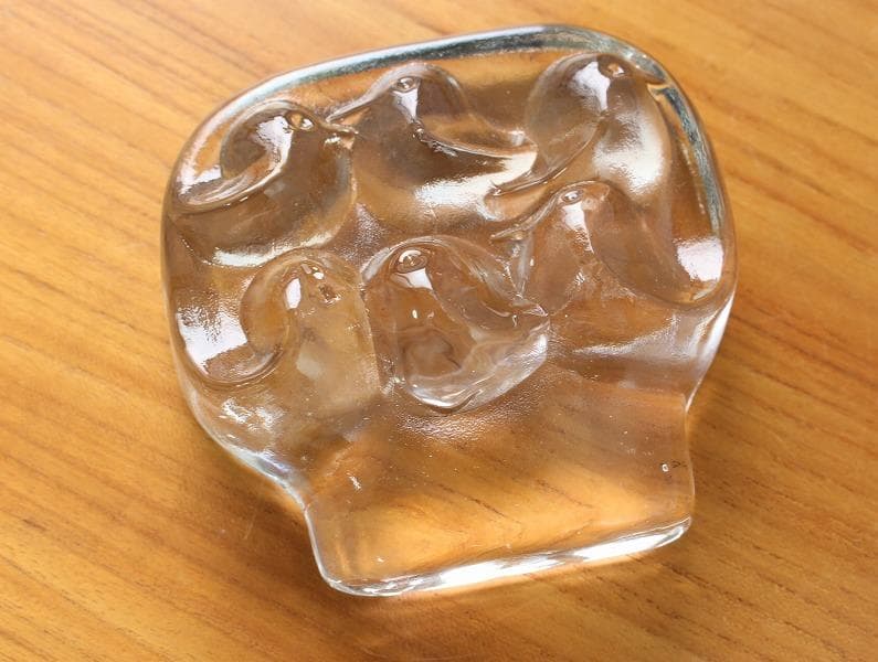 2個セット イッタラ ヨルマ・ヴェンノラ クマと鳥のガラスのオブジェ