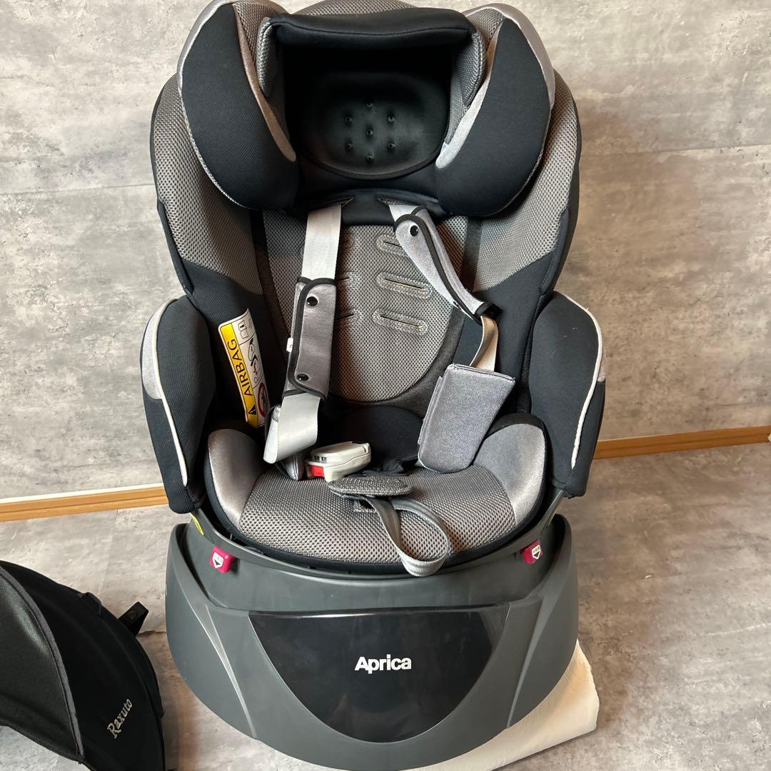 美品 Aprica フラディアラクート プレミアム チャイルドシート　シェード付