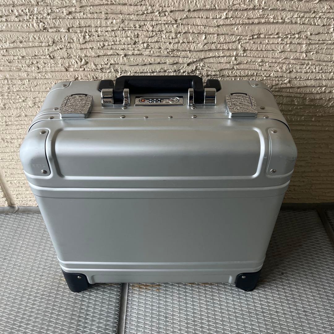 ゼロハリバートン　スーツケース