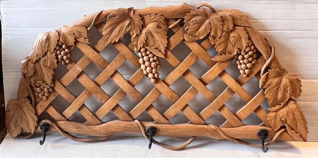 一点もの　木彫り　木製　ぶどう　ハンガー掛け　帽子掛け　インテリア