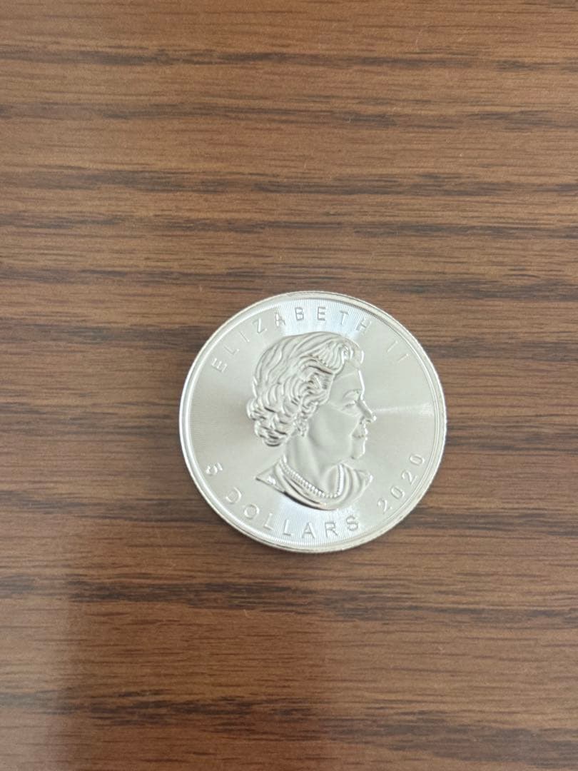 【純銀1oz】カナダ メイプルリーフ 9999 31.1g カプセル付