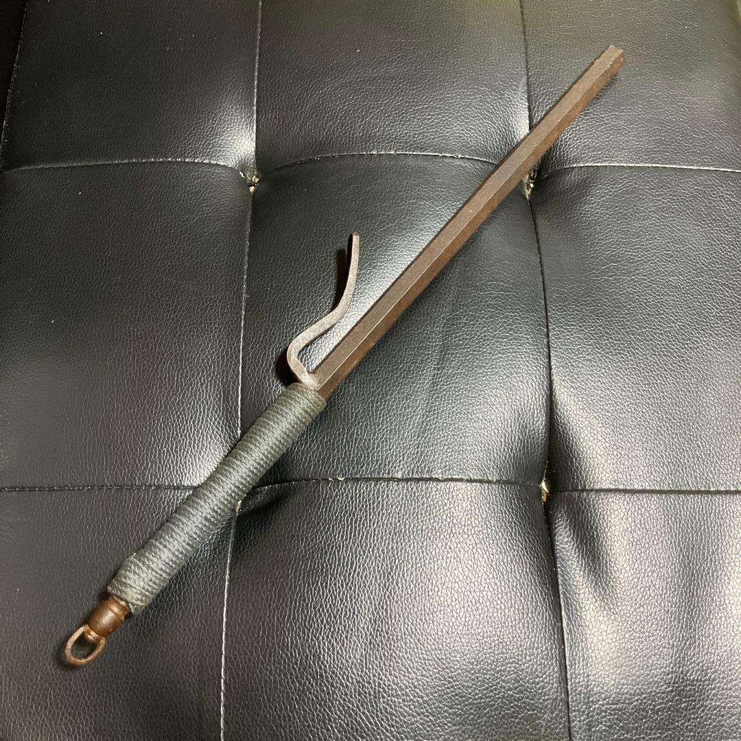 骨董　六角形の古い十手　武士　十手持ち　武具　甲冑　長期保管現状品