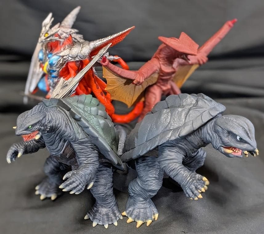 【gjgj】平成ガメラ＆ギャオス＆イリス（バンダイ）４体セット