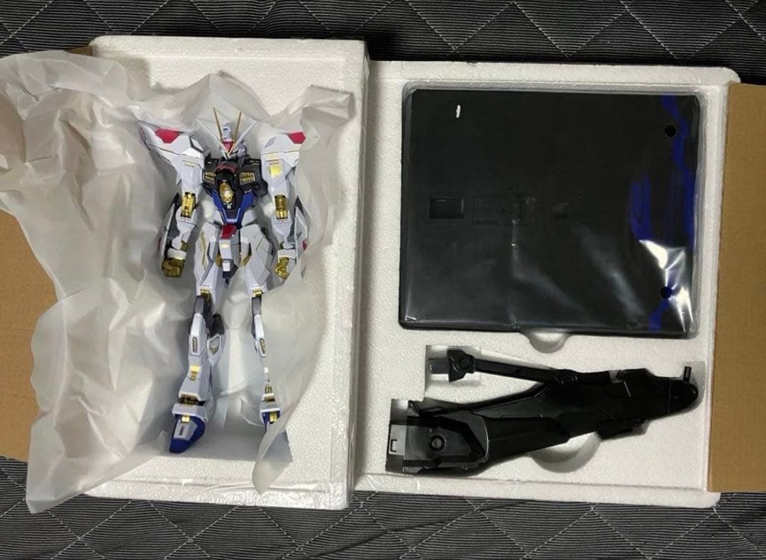 L BUILDストライクフリーダムガンダム 2024 光の翼　セット