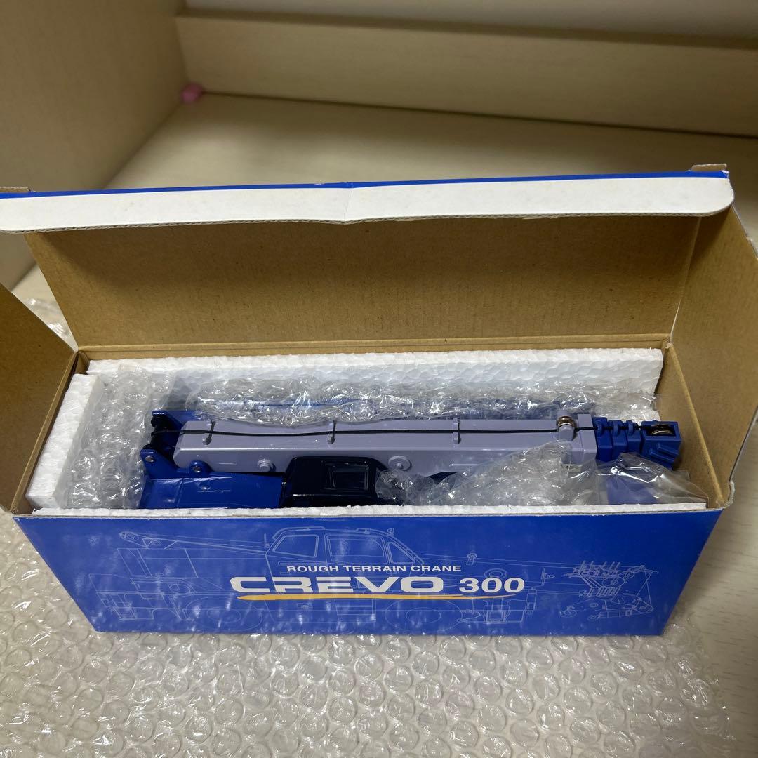 タダノ　ラフタークレーン　CREVO300 ミニチュア