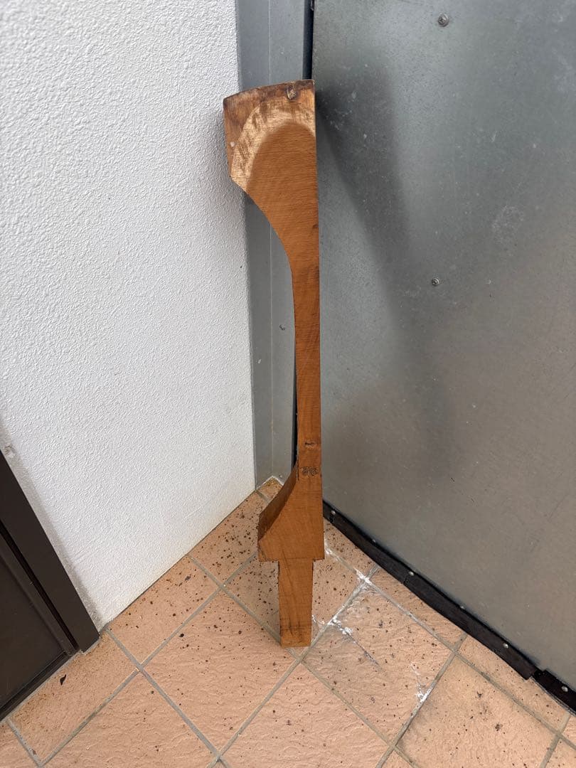 三線の原木