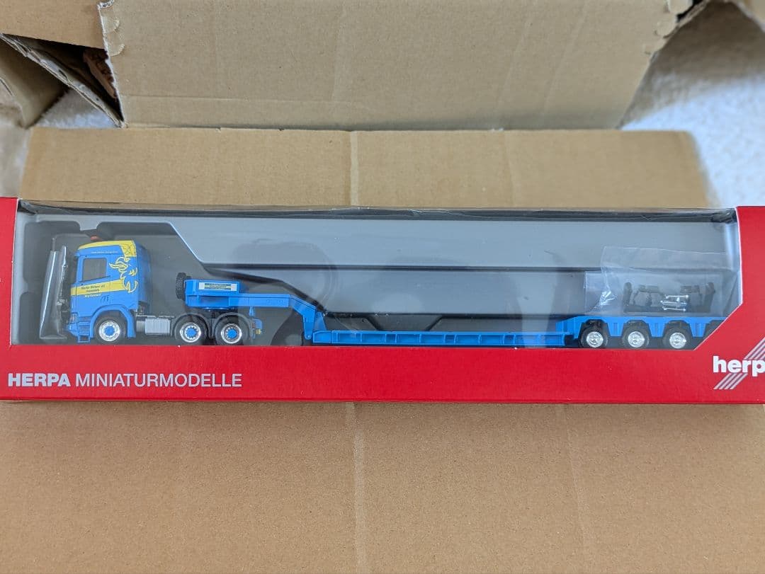 中*渉様 1/87 herpa SCANIA CR20 ND Martin Wi