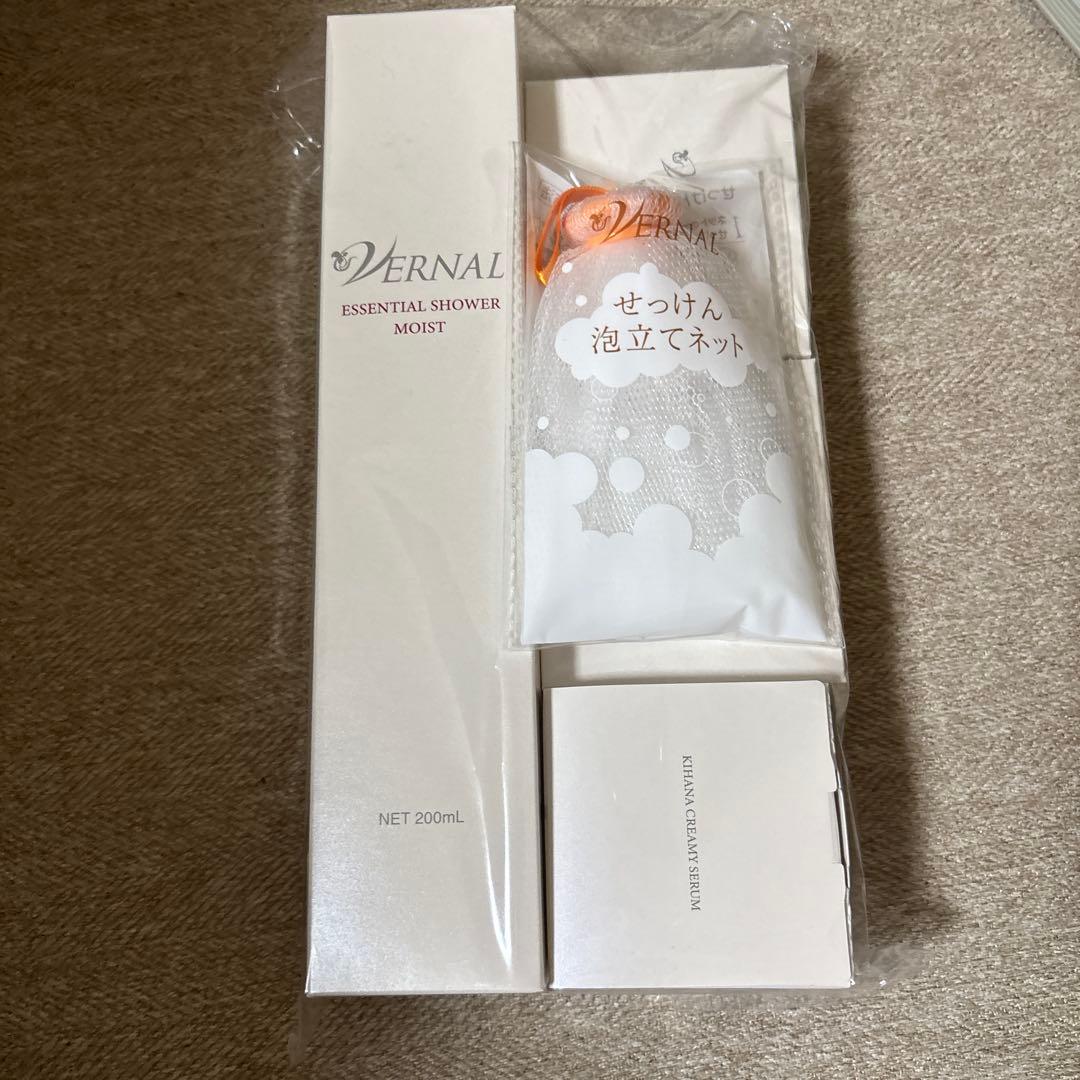 洗顔グッズ Vernal Essential Shower Moist 200ml